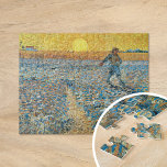 Sower | Vincent van Gogh Pussel<br><div class="desc">Sower (1888) av Vincent van Gogh är en kraftfull Post-Impressionistisk målning som skildrar en jordbrukare som sådde frön i ett stort fält under en strålande gult himmel. Konstverket återspeglar Van Goghs beundran för arbete på landsbygden och hans fascination av naturens cykler. Den levande paletten färg med gyllene , djupa blåsor...</div>