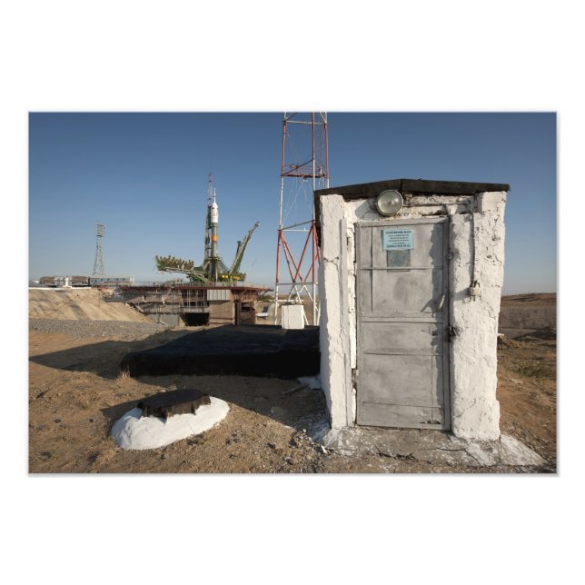 Soyuz-raketen kort efter ankomsten fototryck (Framsidan)