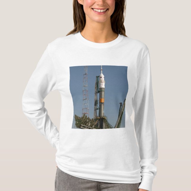 Soyuz-raketen kort efter ankomsten tröja (Framsida)