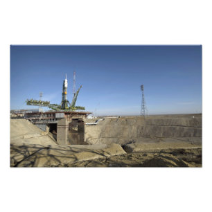 Soyuz-raketen uppförs i position 2 fototryck