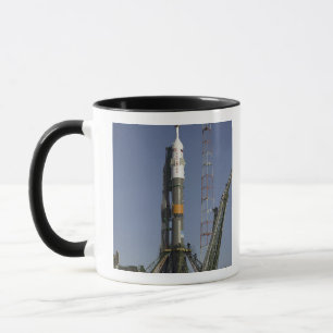 Soyuz-raketen uppförs i position 2 mugg