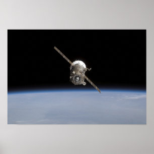 Soyuz TMA-11-rymdfarkosten ovanför jordens horison Poster