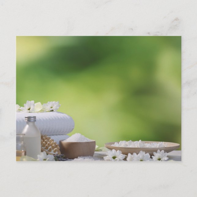 Spa och Hälsa Utensils i en tropiska trädgård Vykort (Framsida)