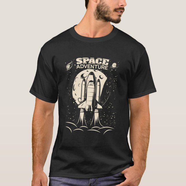 Space Adventure Rocket Ship Astronomy Cosmos T Shirt (Framsida)