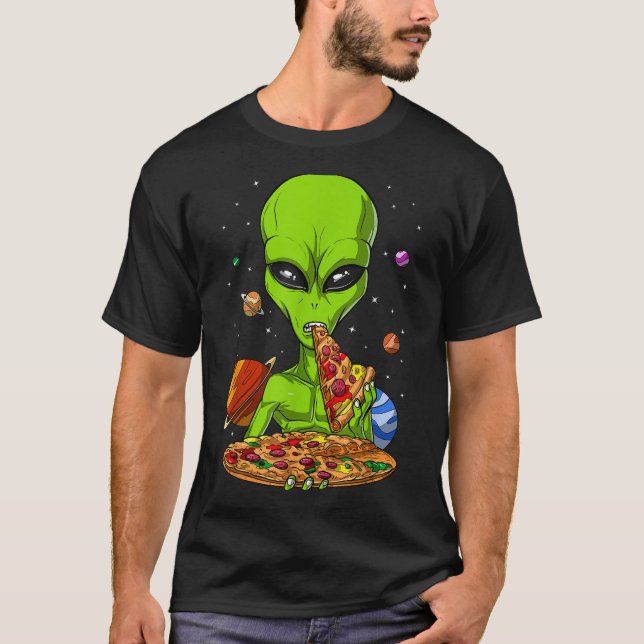 Space Alien Eating Pizza Funny UFO Science fiction T Shirt (Framsida)