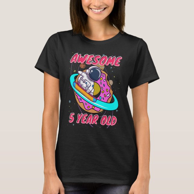 Space Boy Astronaut Fantastisk vid 5 års ålder Bir T Shirt (Framsida)