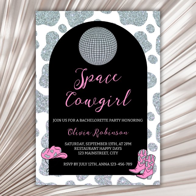Space Cowgirl Glitter Cow Print Bachelorette Party Inbjudningar (space cowgirl disco bachelorette party invitation)