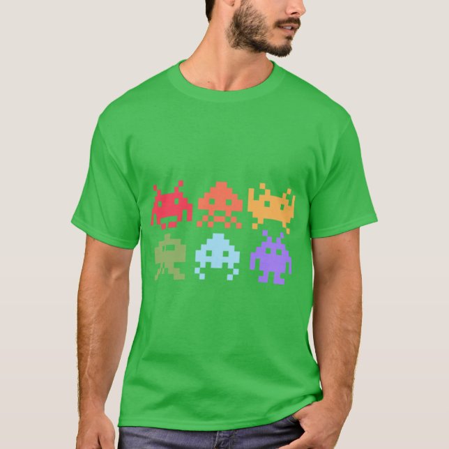 Space Invaders Piel Art Rainbow Aliens girl friend T Shirt (Framsida)