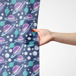 Space Mönster, Planets, Stars, Galaxy, Cosmos Sjal<br><div class="desc">Cute,  roligt och angränsande mönster med planeter (Måne,  Mätten,  Uranus,  Pluto). Modern och trendig,  perfekt för rymden älskare i ditt liv.</div>