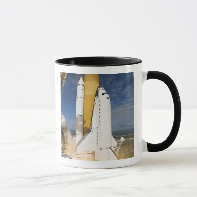 Space Shuttle Atlantis hiss av 12 Mugg (Höger)