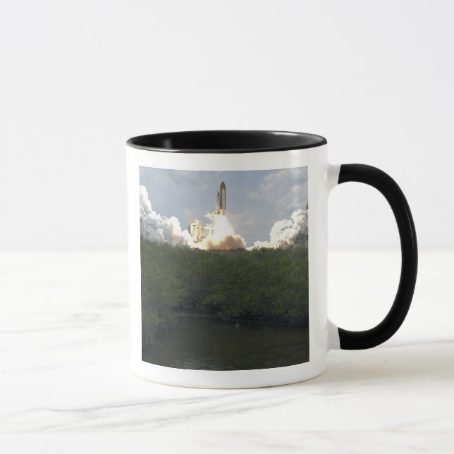 Space Shuttle Atlantis hiss av 13 Mugg (Höger)