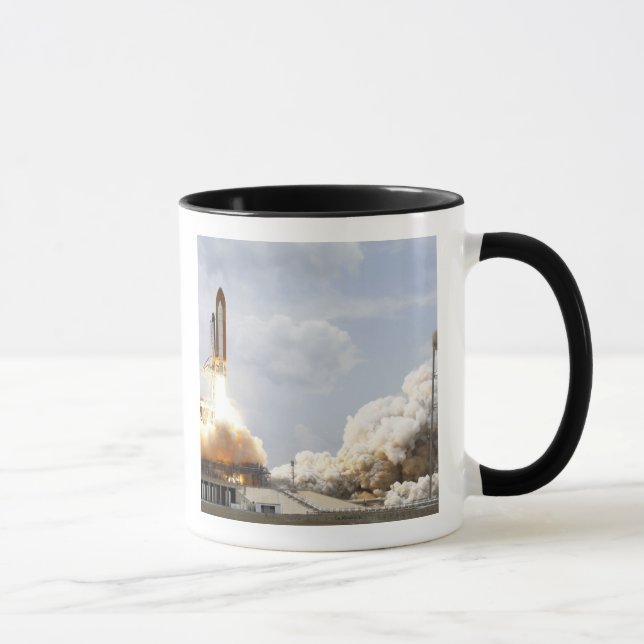 Space Shuttle Atlantis hiss av 21 Mugg (Höger)
