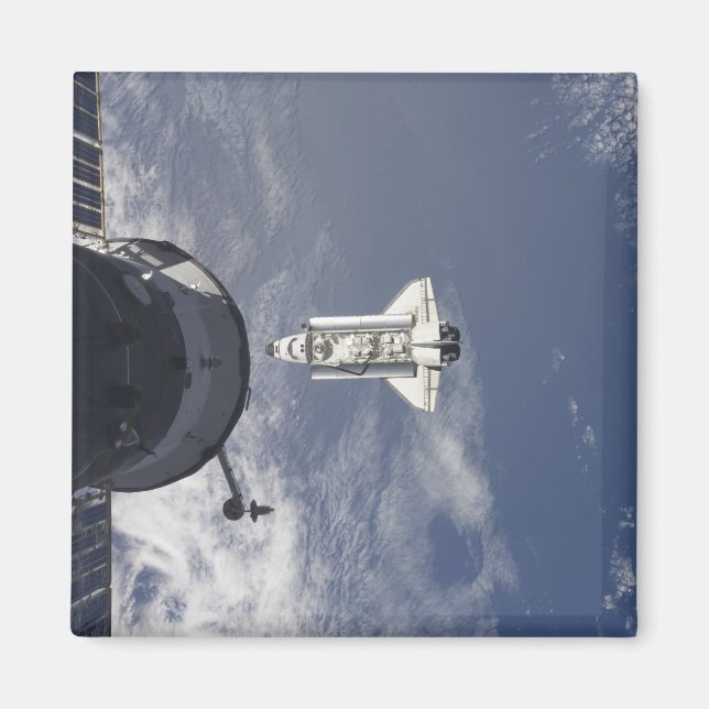 Space Shuttle Atlantis och en rysk rymdfarkost Magnet (Framsidan)