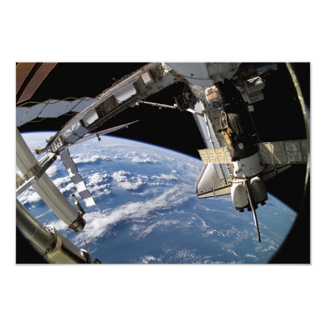 Space Shuttle Atlantis och Soyuz rymdfarkoster Fototryck (Framsidan)