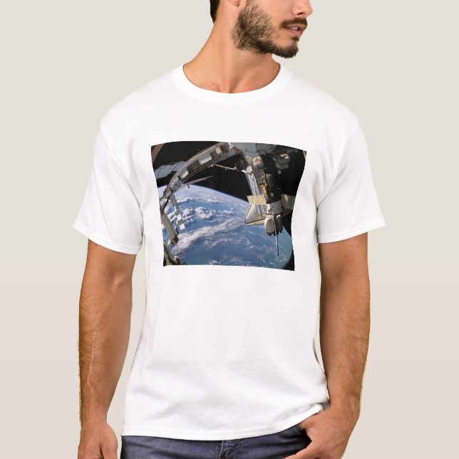 Space Shuttle Atlantis och Soyuz rymdfarkoster Tee Shirt (Framsida)