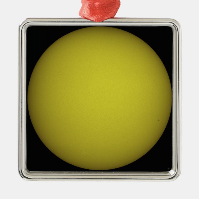 Space Shuttle Atlantis ses i silhouette Julgransprydnad Metall (Framsidan)