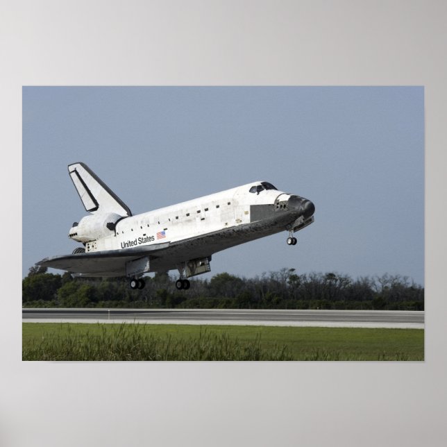 Space Shuttle Discovery-landar på Runway 33 2 Poster (Framsidan)