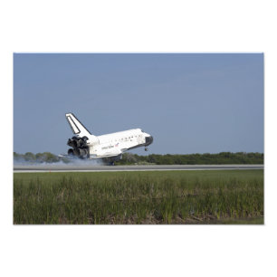 Space Shuttle Discovery-landar på Runway 33 4 Fototryck