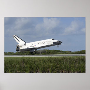 Space Shuttle Discovery-landar på Runway 33 Poster