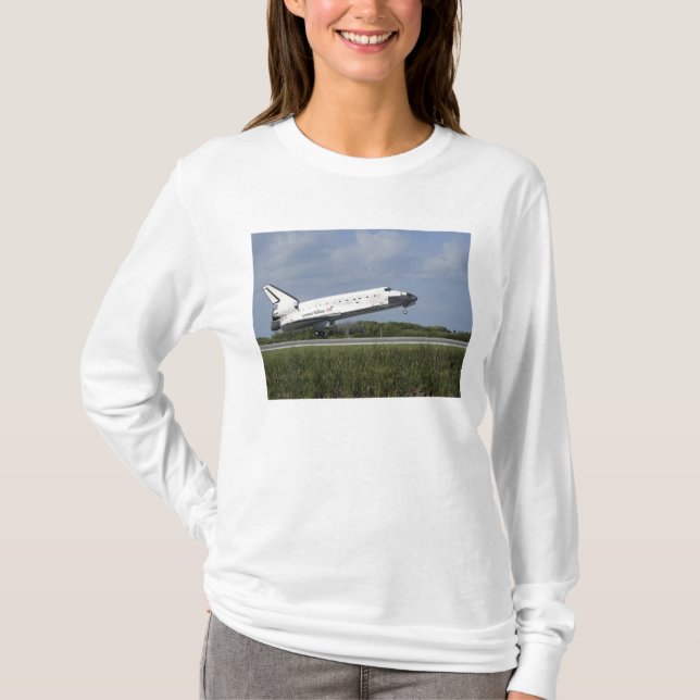 Space Shuttle Discovery-landar på Runway 33 Tee Shirt (Framsida)