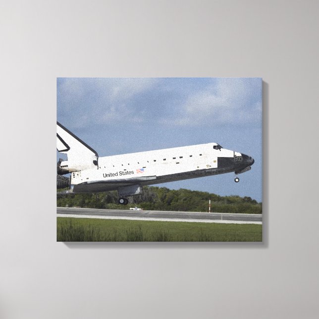 Space Shuttle Discovery-landar på Runway 3 3 3 Canvastryck (Framsida)