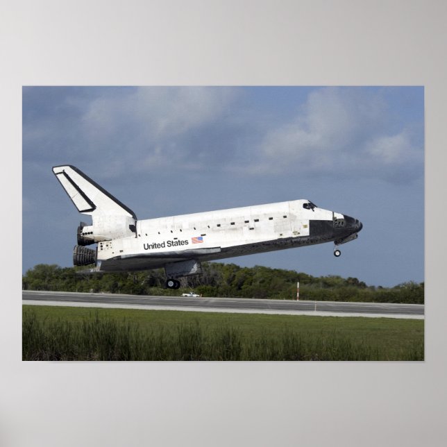 Space Shuttle Discovery-landar på Runway 3 3 3 Poster (Framsidan)