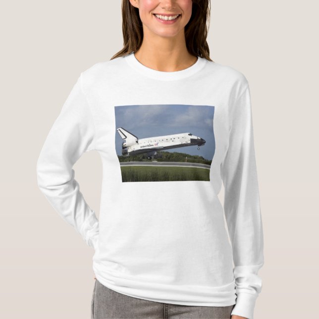 Space Shuttle Discovery-landar på Runway 3 3 3 Tee Shirt (Framsida)