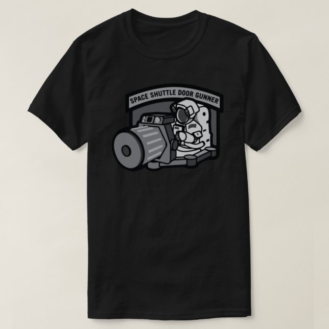 Space Shuttle Door Gunner Essential T-Shirt (Design framsida)