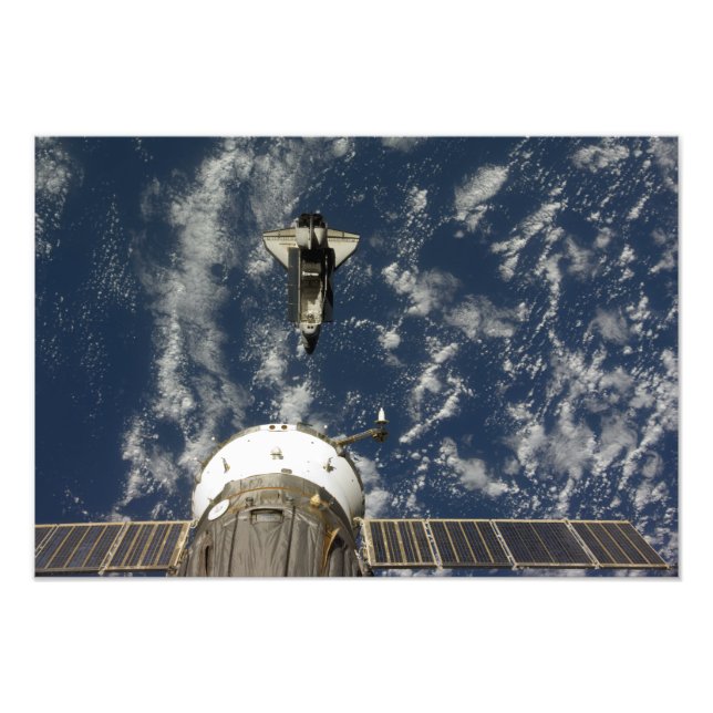 Space Shuttle Endeavor och Soyuz rymdfarkoster Fototryck (Framsidan)