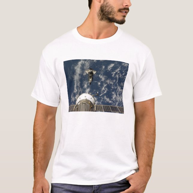 Space Shuttle Endeavor och Soyuz rymdfarkoster T-shirt (Framsida)