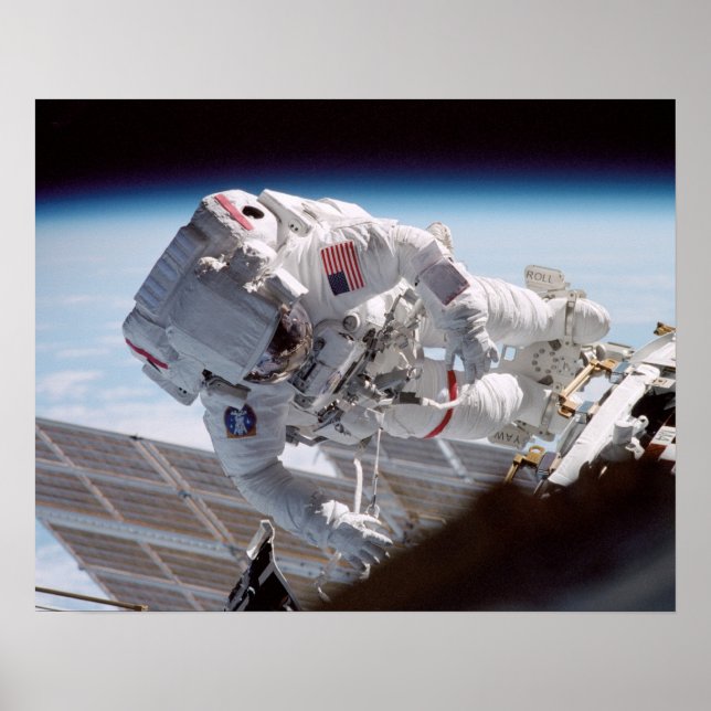 Spacewalk (STS-104) Poster (Framsidan)