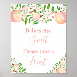 Spädbarn är söt, tar ett ratt, persikor, babyskor poster