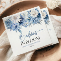 Spädbarn i Blå Blommigt Blåstövel i blomma