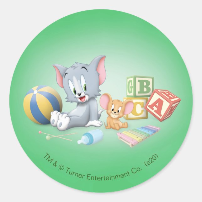 Spädbarn Tom och Jerry som leker med Leksaker Runt Klistermärke (Framsida)