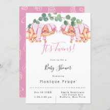 Spädbarnsflicka på Mamma Arm Det är Twillingar Bab