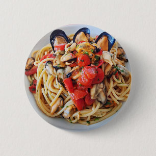 Spaghetti med musslor och körsbär, tomater, livsme knapp