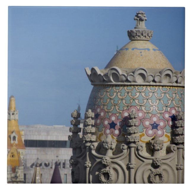 Spanien, Katalonien, Barcelona. Barcelona tak Kakelplatta (Framsidan)