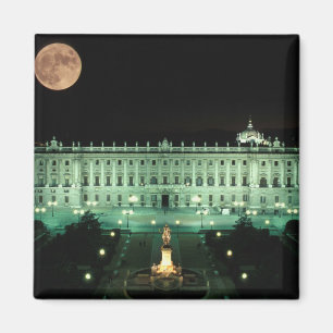 Spanien, Madrid, Kungliga palatset och Plaza de Magnet