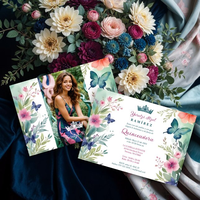 Spanish Charming Sweet Floral Garland Butterflies Inbjudningar (Spanish Charming Sweet Floral Garland & Butterflies Photo Mis XV Años Teal & Hot Pink Invitations.)