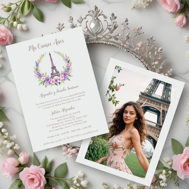 Spanish Quinceañera Romantic Eiffel Tower Photo Inbjudningar (Spanish Quinceañera Romantic Eiffel Tower Pastel Floral Garland Photo Invitations Cards.)