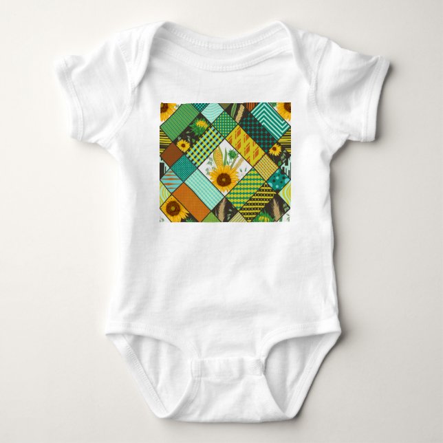 Spannmål, solblommor, geometrisk mönster. t shirt (Framsida)