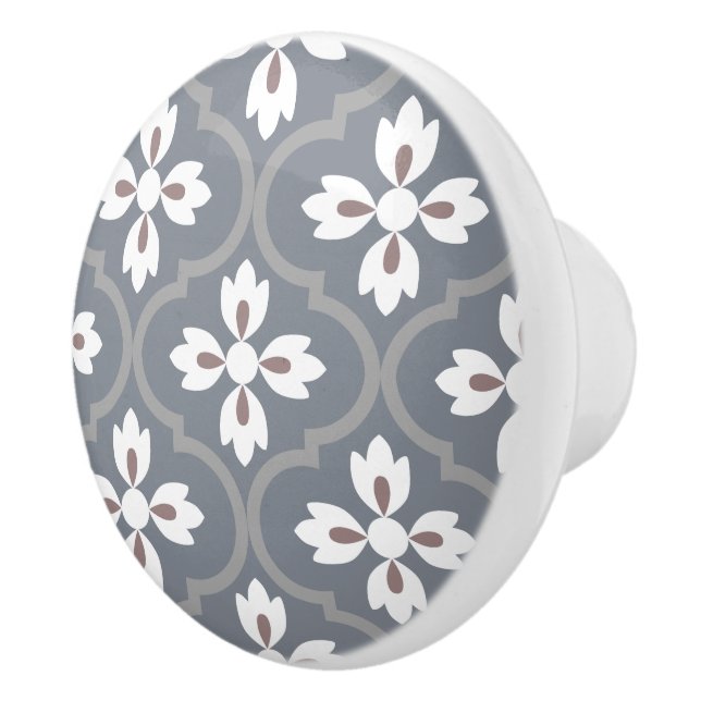 Spanska Medelhavets attraktiva vintage Knopp (Höger)