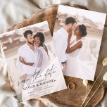 Spara bara datumfotot Bild Bröllop Spara Datumet<br><div class="desc">Foto på anpassningsbar och personlig på framsidan och baksidan av eleganten och modernt Spara datumbröllopsinbjudningar - innehåller vacker och elegant skripttypografi för den speciella Bröllopsdagen firande.</div>