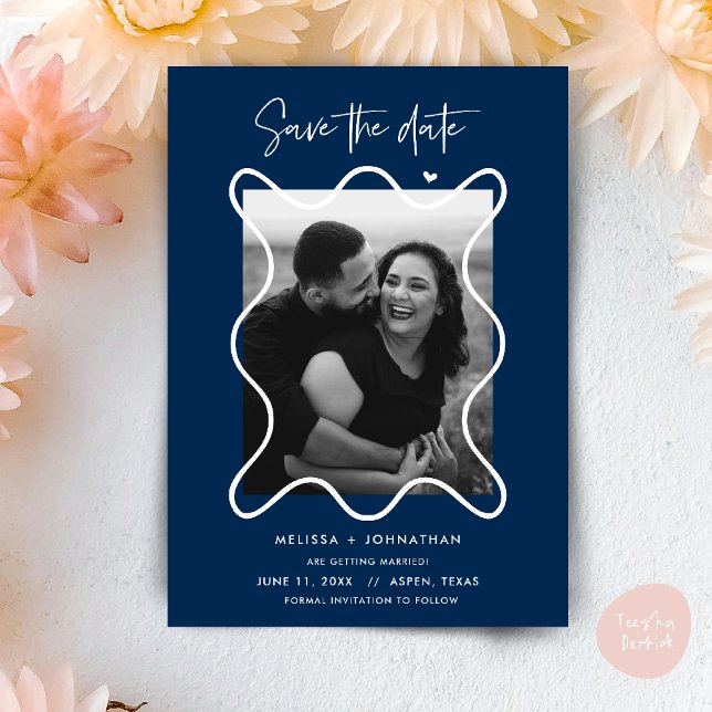 Spara bröllop-meddelandet för lycklig par spara datumet (Happy Couple Save the date wedding announcement whimsical in navy blue)