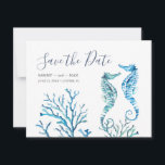 Spara datum för sjöfärgen Seahorse och Coral Spara Datumet<br><div class="desc">Meddela din förlovning med Spara datuminbjudningarna med Spara datum i trendigets skripttypografi stil som framkallar utseendet på handskriftsbokstäver. Det här enkla kortet innehåller en kopia av mina originalhandmålade vattenfärgssjöar och korall med namn, bröllop datum och bröllop. Kort som är omvänd till komplementär solid marin blue färg. Perfekt för sommarbröllop Bröllop,...</div>