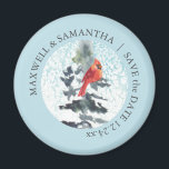 Spara datum magneter Winter Wonderland Bröllop<br><div class="desc">I vintras visar spara datum magneter en vinter-ö med vattenfärg och erbjuder ett gediget och unikt val för berg,  jul och helgdag bröllop.</div>