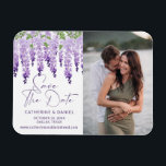 Spara datum vattenfärgen Wisteria Bröllop i fotot Magnet<br><div class="desc">Fotospara Datumfärgerna Watercolor Wisteria Bröllop spara datum Magnets har vattenfärgsblommor i mjuk lilak,  lavender och lila med grönt mot en vit bakgrund med Spara datuminformationen nedan. Anpassa genom att redigera texten i de angivna textrutorna och ditt favoritfoto. Designad för dig ©Evco Studio www.zazzle.com/store/evcostudio</div>
