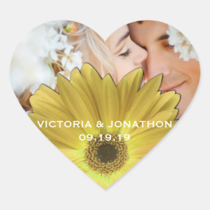 Spara datumfoto-Gulten Gerber Daisy Bröllop Hjärtformat Klistermärke