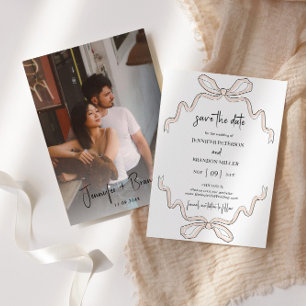 Spara datumfoto i Hand plockade-fältet Inbjudningar