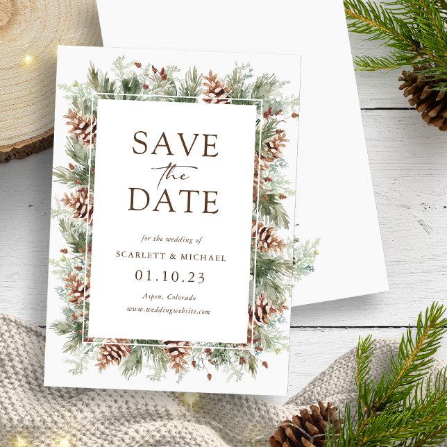 Spara datumkortet på vinterkortet för Helgdag Spara Datumet (Winter Holiday Pine Greenery Save The Date Card by Painted Paperie
)